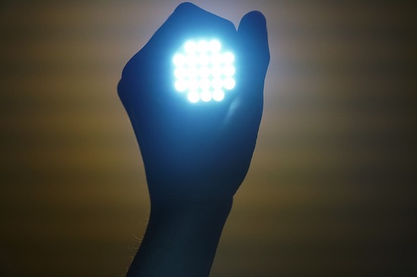 Les rubans de LED sont-ils dangereux pour les yeux des enfants?